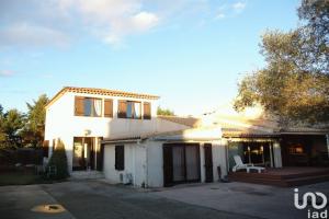 Picture of listing #326119128. House for sale in Arles
