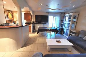 Picture of listing #326122682. Appartment for sale in Toulon