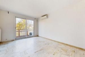 Picture of listing #326152317. Appartment for sale in Marseille