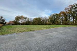 Thumbnail of property #326194991. Click for details