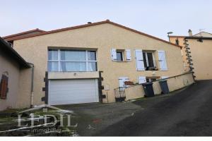Picture of listing #326207297. House for sale in Saint-Genès-Champanelle
