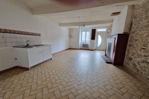 Picture of listing #326229583. Appartment for sale in Saint-Julien-de-Vouvantes