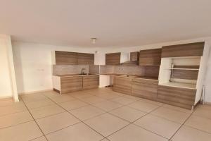 Picture of listing #326241172. Appartment for sale in Marseille