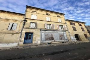 Picture of listing #326389977. Building for sale in Bordeaux