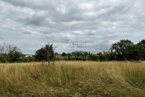Picture of listing #326433307. Land for sale in Ribérac