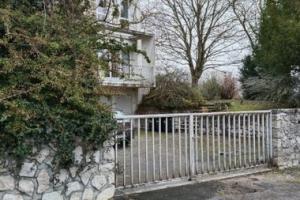 Picture of listing #326585761. Building for sale in Pithiviers