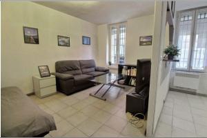 Picture of listing #326598709. Appartment for sale in Marseille