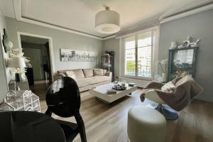 Picture of listing #326609157. Appartment for sale in Paris
