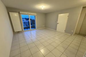 Thumbnail of property #326645236. Click for details