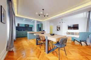 Picture of listing #326699998. Appartment for sale in Paris