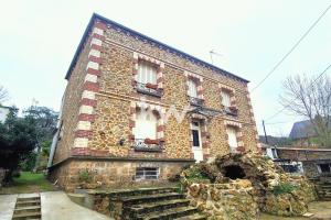Picture of listing #326788865. House for sale in Chevreuse