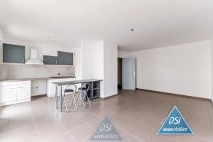 Picture of listing #326886693. Appartment for sale in Vénissieux
