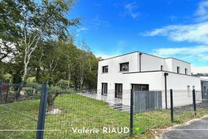 Picture of listing #326894456. House for sale in Vannes
