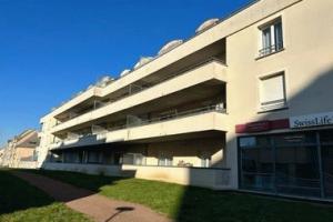 Picture of listing #326919670. Appartment for sale in Lucé