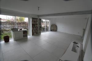 Thumbnail of property #326922041. Click for details