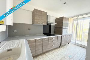 Picture of listing #326927999. Appartment for sale in Marseille