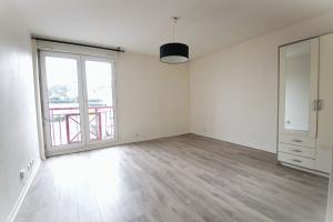 Picture of listing #326979430. Appartment for sale in Orsay