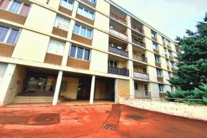 Picture of listing #326980202. Appartment for sale in Bron