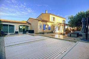 Picture of listing #327049708. House for sale in Saint-Saturnin-lès-Avignon