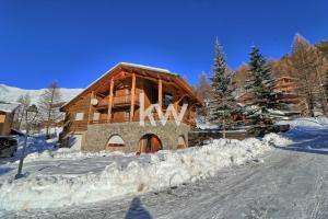 Picture of listing #327053357. House for sale in La Foux d'Allos