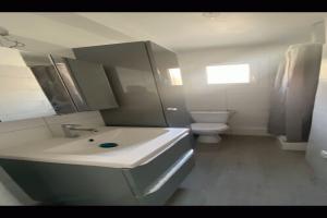 Thumbnail of property #327067166. Click for details