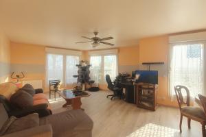 Thumbnail of property #327068693. Click for details