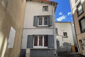 Picture of listing #327075138. House for sale in Clermont-Ferrand