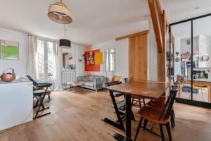 Picture of listing #327079603. Appartment for sale in Paris