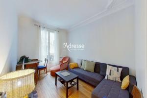 Picture of listing #327082704. Appartment for sale in Paris