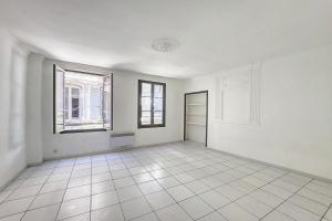 Picture of listing #327092392. Appartment for sale in Avignon