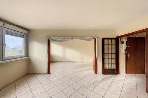Thumbnail of property #327113844. Click for details