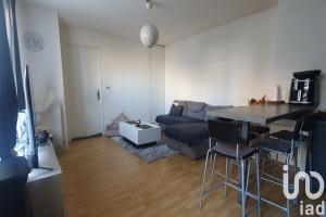 Picture of listing #327130937. Appartment for sale in Villecresnes