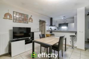 Picture of listing #327172215. Appartment for sale in Villeurbanne