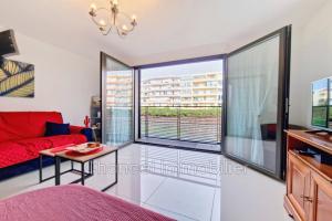 Picture of listing #327200499. Appartment for sale in Juan-les-Pins