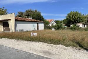 Picture of listing #327210214. Land for sale in Saint-Médard-en-Jalles
