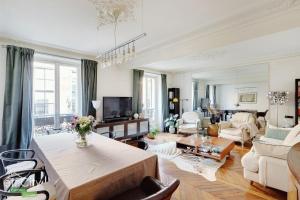 Picture of listing #327234822. Appartment for sale in Paris
