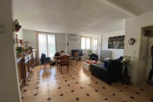 Picture of listing #327284029. Appartment for sale in Marseille