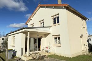 Picture of listing #327296448. House for sale in Montluçon