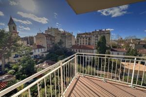 Picture of listing #327299293. Appartment for sale in Marseille