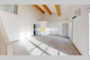 Picture of listing #327301667. Appartment for sale in Trets