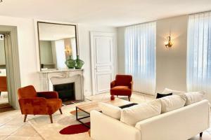 Picture of listing #327321577. Appartment for sale in Versailles