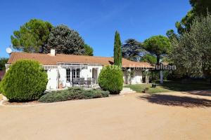 Picture of listing #327373680. House for sale in Uzès