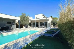 Picture of listing #327374628. House for sale in Agde