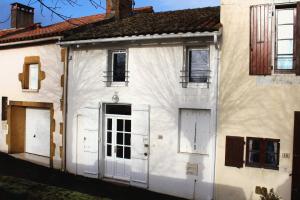 Picture of listing #327419040. House for sale in Availles-Limouzine