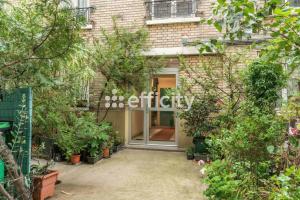 Picture of listing #327470420. Appartment for sale in Paris