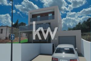 Thumbnail of property #327480070. Click for details