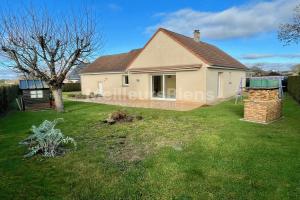 Picture of listing #327485982. House for sale in Évron