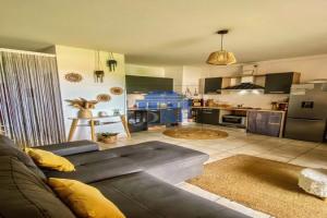 Picture of listing #327529271. Appartment for sale in Saint-Paul