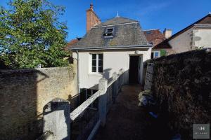 Picture of listing #327533994. House for sale in Mortagne-au-Perche