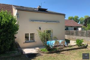 Picture of listing #327534139. House for sale in Mortagne-au-Perche